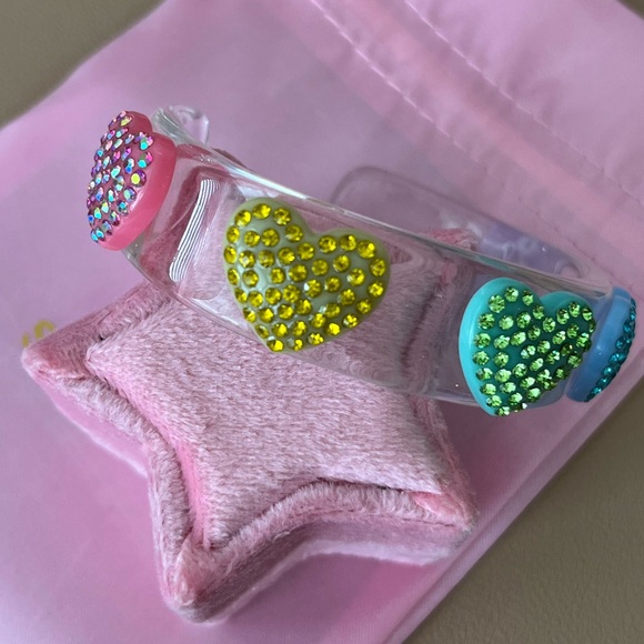 Sparklemuse Clear Cuff Rainbow Pave Crystal Heart Size Small - Picture 1 of 3